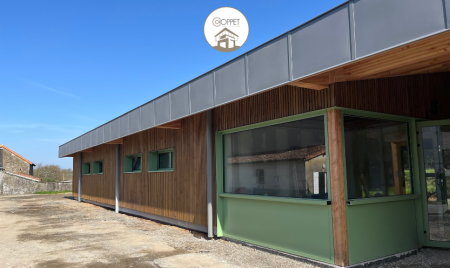 

Maitre d'ouvrage : Communaut&eacute; de Communes de Parthenay-G&acirc;tine
&bull;&nbsp;&nbsp; &nbsp;Architecte : TRIADE - Thouars
&bull;&nbsp;&nbsp;